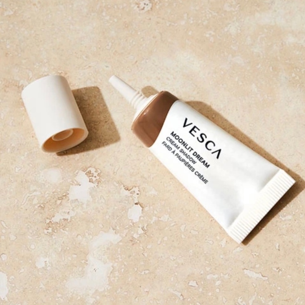 ✨FREE✨ with any purchase - Vesca Beauty Moonlit Dream Cream Shadow in Carina